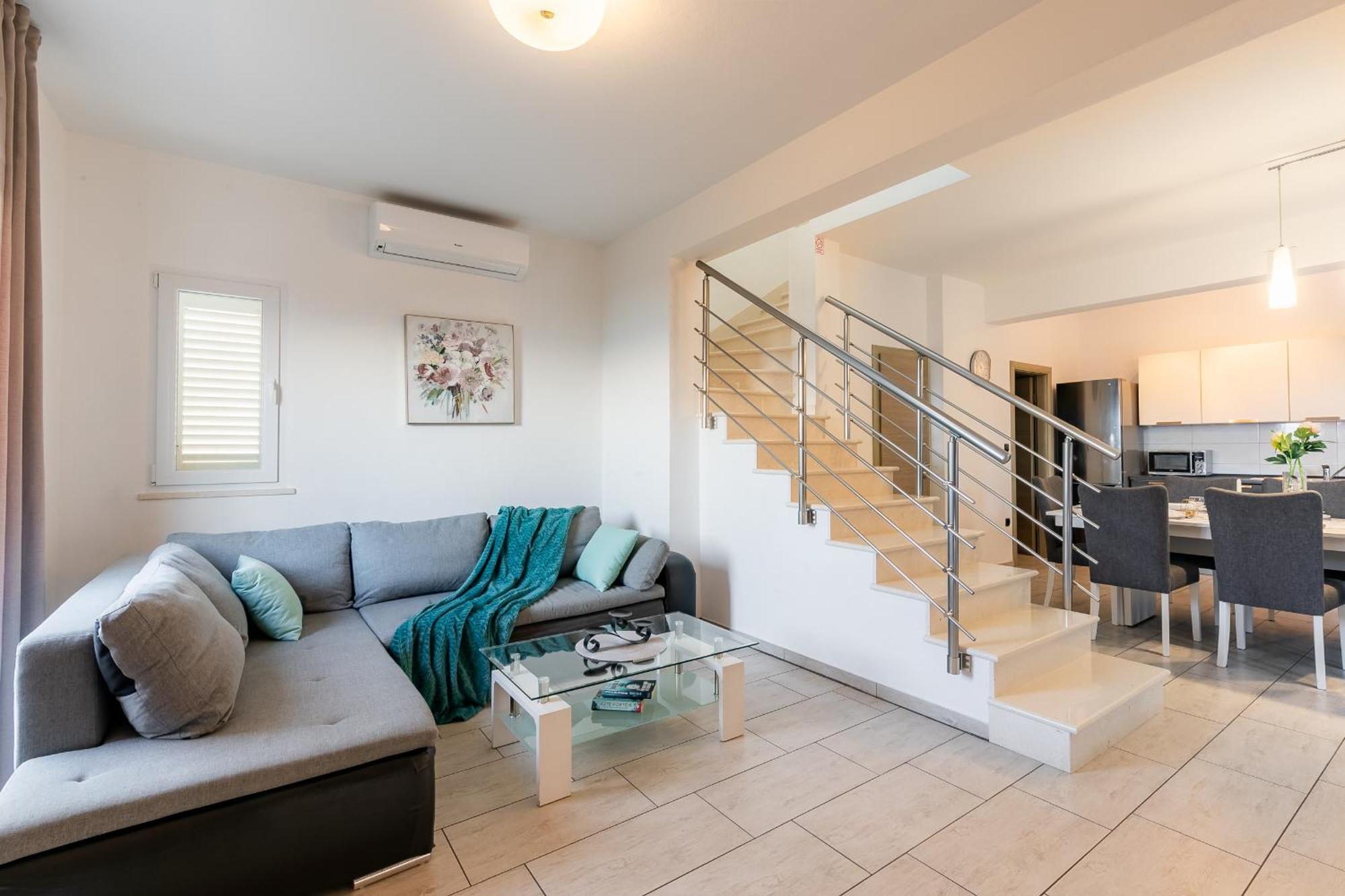 Holiday House Martinovic Prigradica Bagian luar foto