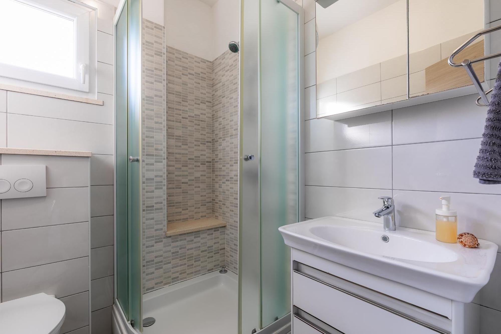 Holiday House Martinovic Prigradica Bagian luar foto